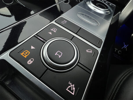 Land Rover Range Rover WESTMINSTER BLACK MHEV 63