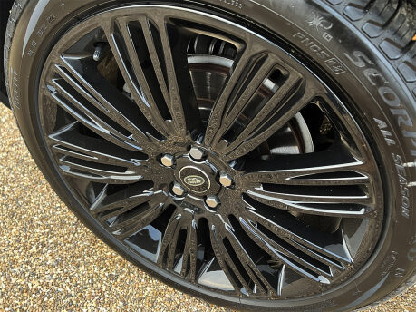 Land Rover Range Rover WESTMINSTER BLACK MHEV 41