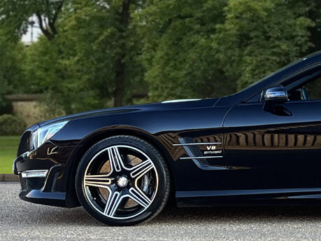 Mercedes-Benz SL Series SL63 AMG 10