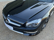 Mercedes-Benz SL Series SL63 AMG 34