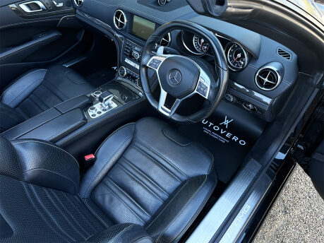 Mercedes-Benz SL Series SL63 AMG 52