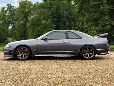 Nissan GT-R R33 V-Spec (Series 3) 8