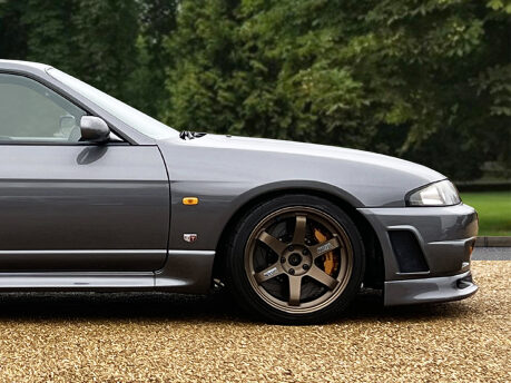 Nissan GT-R R33 V-Spec (Series 3) 13