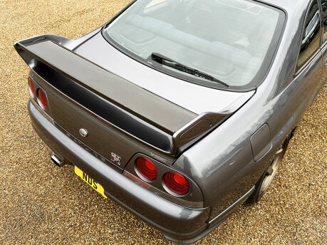 Nissan GT-R R33 V-Spec (Series 3) 31