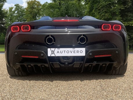 Ferrari SF90 SPIDER 6