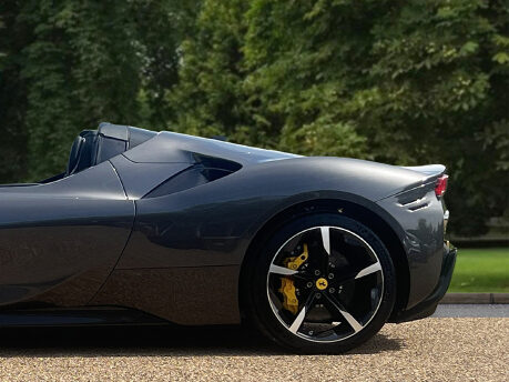 Ferrari SF90 SPIDER 12