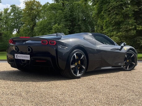 Ferrari SF90 SPIDER 5