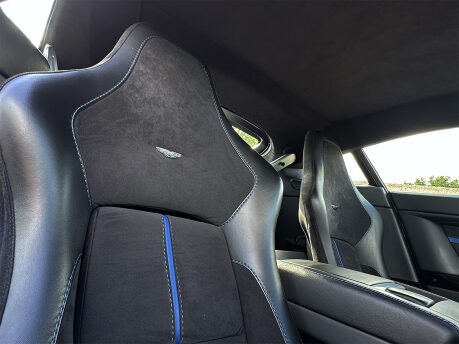 Aston Martin Vantage S V12 56