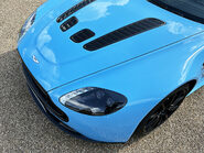 Aston Martin Vantage S V12 32