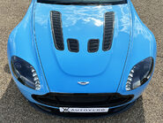 Aston Martin Vantage S V12 33