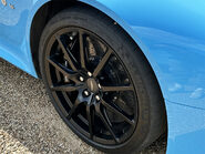 Aston Martin Vantage S V12 43