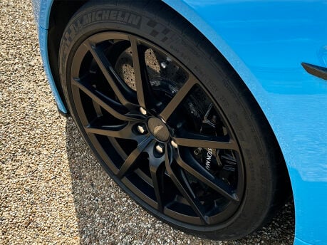 Aston Martin Vantage S V12 45