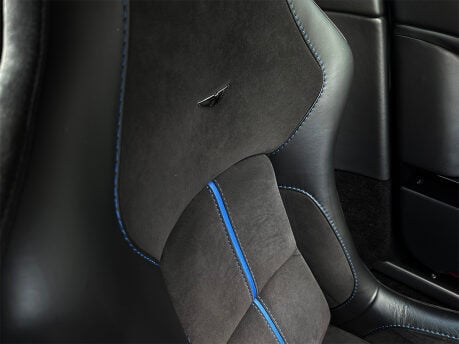 Aston Martin Vantage S V12 60