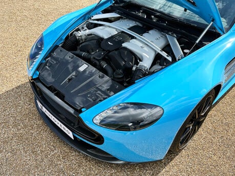 Aston Martin Vantage S V12 82