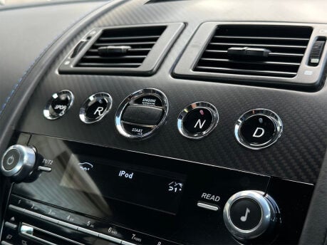 Aston Martin Vantage S V12 75