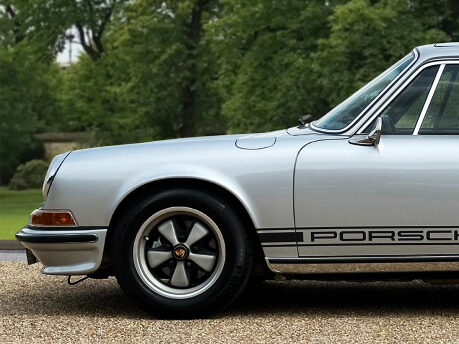 Porsche 911 Carrera Sport Back-Date 10
