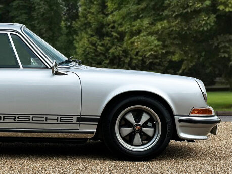 Porsche 911 Carrera Sport Back-Date 13
