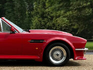 Aston Martin V8 VOLANTE 16
