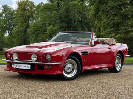 Aston Martin V8 VOLANTE 1