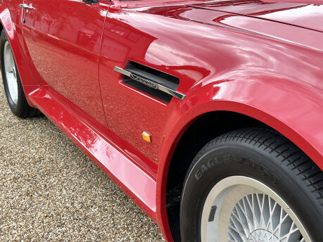 Aston Martin V8 VOLANTE 18