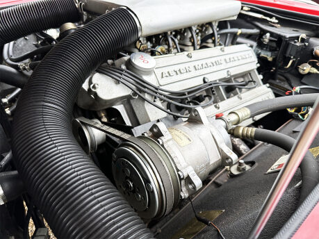 Aston Martin V8 VOLANTE 80