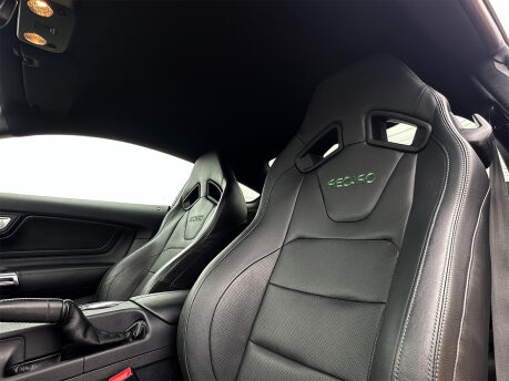 Ford Mustang BULLITT 54