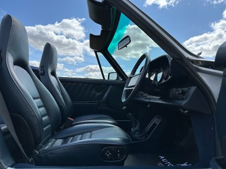Porsche 911 CARRERA 3.2 CONVERTIBLE 56