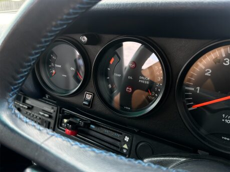 Porsche 911 CARRERA 3.2 CONVERTIBLE 65