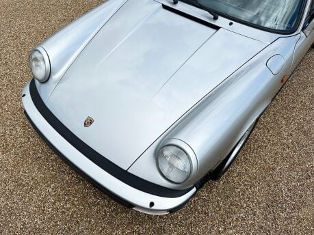 Porsche 911 CARRERA 3.2 CONVERTIBLE 31