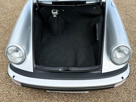 Porsche 911 CARRERA 3.2 CONVERTIBLE 42