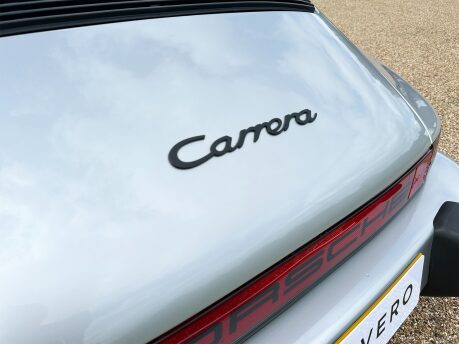Porsche 911 CARRERA 3.2 CONVERTIBLE 37
