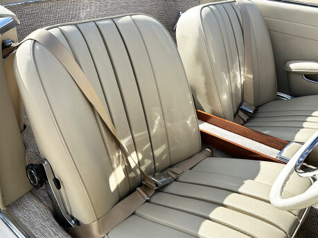 Mercedes-Benz SL Series 230 SL 56