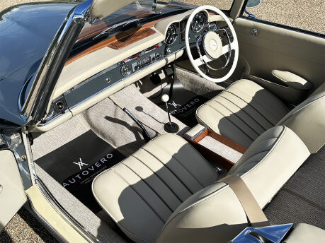 Mercedes-Benz SL Series 230 SL 51