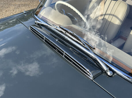 Mercedes-Benz SL Series 230 SL 38