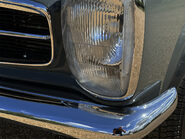 Mercedes-Benz SL Series 230 SL 18