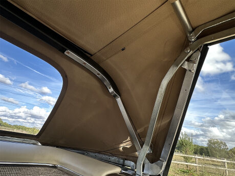 Mercedes-Benz SL Series 230 SL 81