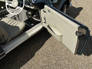 Mercedes-Benz SL Series 230 SL 49