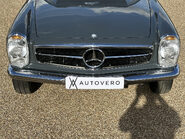 Mercedes-Benz SL Series 230 SL 32