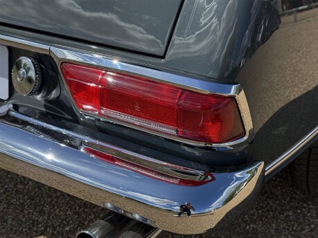 Mercedes-Benz SL Series 230 SL 25