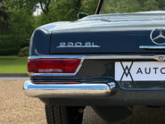 Mercedes-Benz SL Series 230 SL 23