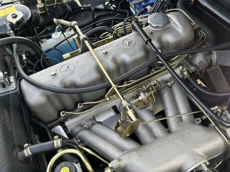 Mercedes-Benz SL Series 230 SL 88