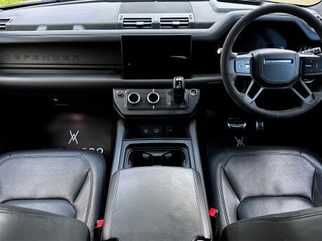 Land Rover Defender V8 57