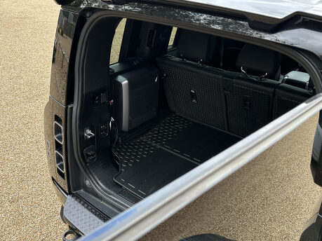 Land Rover Defender V8 81