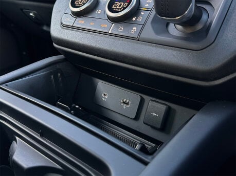 Land Rover Defender V8 67