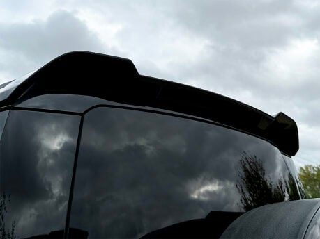 Land Rover Defender V8 33