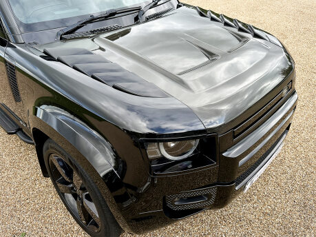 Land Rover Defender V8 26