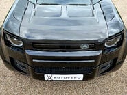 Land Rover Defender V8 25