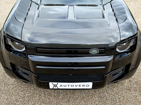 Land Rover Defender V8 25