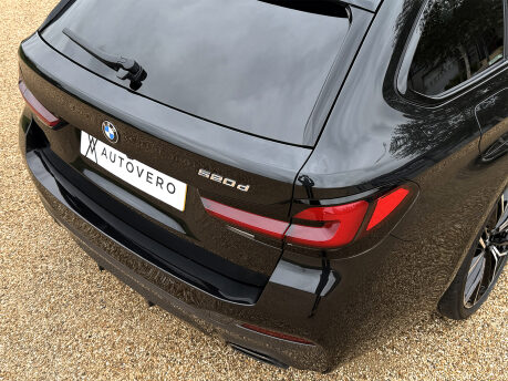 BMW 5 Series 520D M SPORT TOURING MHEV 27