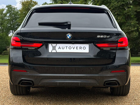 BMW 5 Series 520D M SPORT TOURING MHEV 6